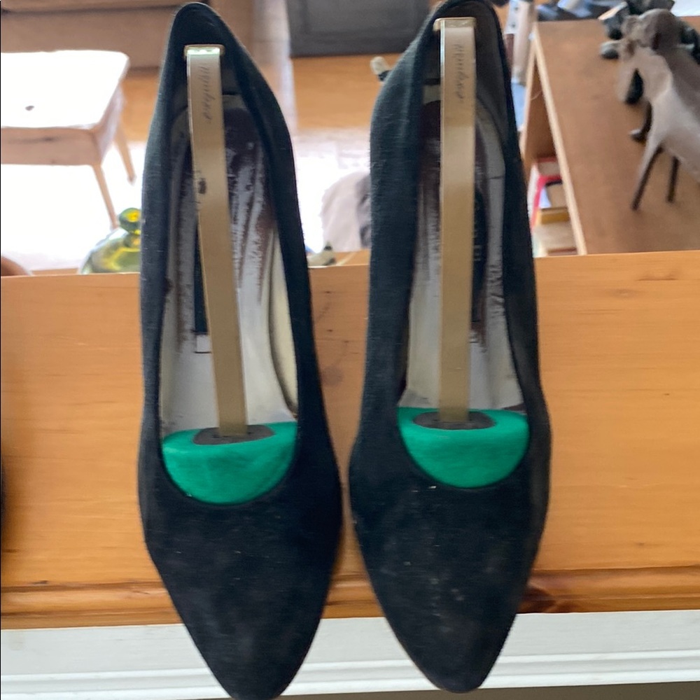 Evan Picone Black suede Heels with Pointed Toe